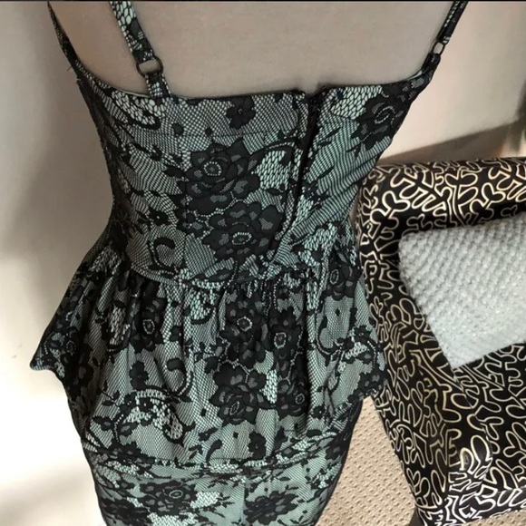 Lovely Dynamite Dress ✨ - Picture 4 of 6